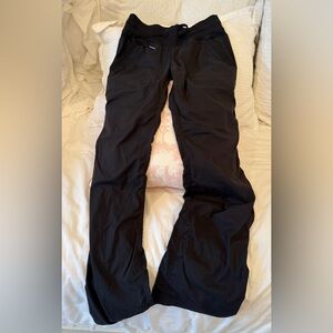 Lululemon Black/Black Pinstripe Straight Leg Joggers. Pockets. Size 6.